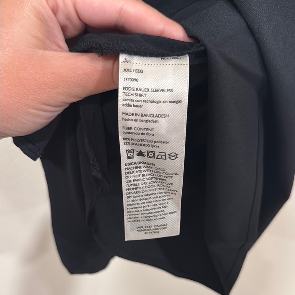 Eddie Bauer Black Sleeveless Button Down Shirt - Picture 7 of 7